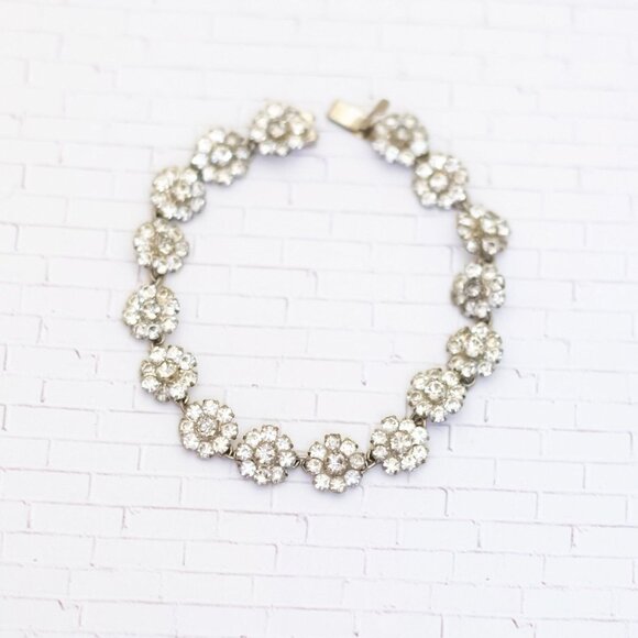 6 inch, Vintage Silver Tone Floral Links Clear Rhinestone Bracelet - V26 - Picture 1 of 3